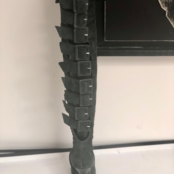 GIUSEPPE ZANOTTI Women's Suede Over-The-Knee Buckle Boots - Picture 1 of 4